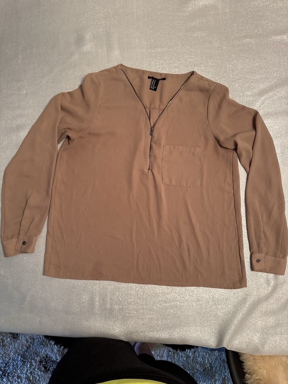 Forever 21 Tan Beige Blouse Work Career Zipper Women's Medium